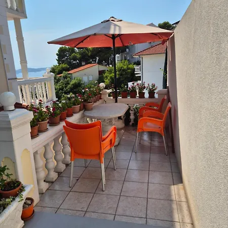 Apartmens Spiko 2 3* Hvar Town