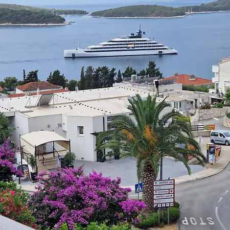 Guest house Apartmens Spiko 3*