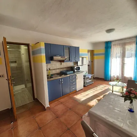 Konukevi Apartmens Spiko 2 3*