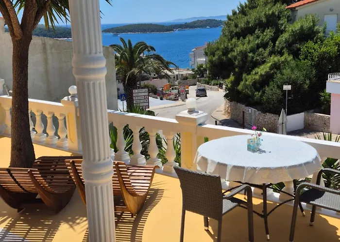 Guest house Apartmens Spiko 3*